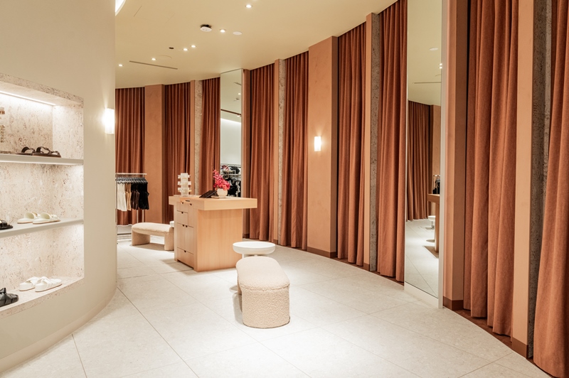 Witchery Chadstone Interiors-8