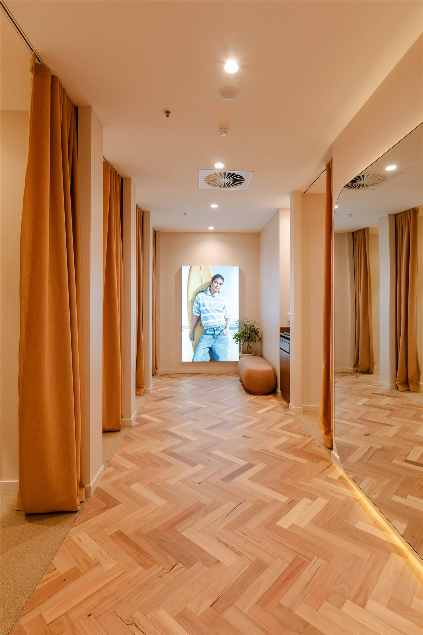 Trilogy Fitouts - Country Road Burnside